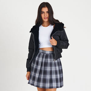 2024 femmes de haute qualité manches complètes personnalisé Polyester matériel Bomber veste respirant personnalisé Logo impression coton - Product Image 4