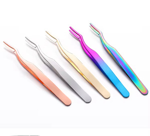 Ensemble de pinces de beauté en acier inoxydable de qualité supérieure pour sourcils, cils, poils du visage et toilettage quotidien - Product Image 1