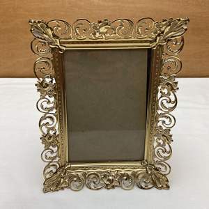 Cadre photo en métal élégant, idéal pour offrir en cadeau lors d'anniversaires, de mariages et d'occasions spéciales et mémorables - Product Image 4