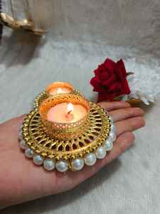 Porte-bougie en métal perlé fait à la main, écologique, luxueux et unique, pour les cadeaux de mariage indiens, la décoration de la maison, les cadeaux de Diwali et de Ganpati - Product Image 2