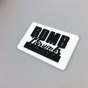 Patchs en caoutchouc PVC 3D personnalisés avec logo personnalisé, fleurs en relief, à coudre pour jeans et vêtements - Product Image 4