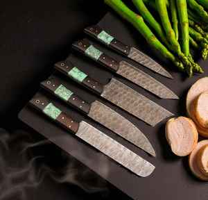 Juego de Cuchillos de Chef de Acero de Damasco de Alta Calidad, Hechos a Medida, con Mangos de Madera, Juego de 5 Piezas con Funda de Cuero - Product Image 2
