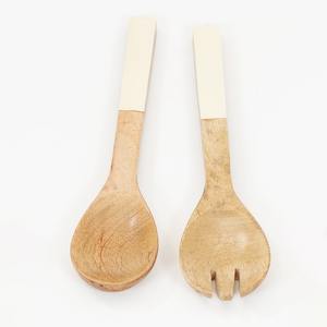 Ensemble de cuillères à salade en bois écologiques, design élégant, manche en résine colorée, pour la maison et la cuisine des hôtels - Product Image 2