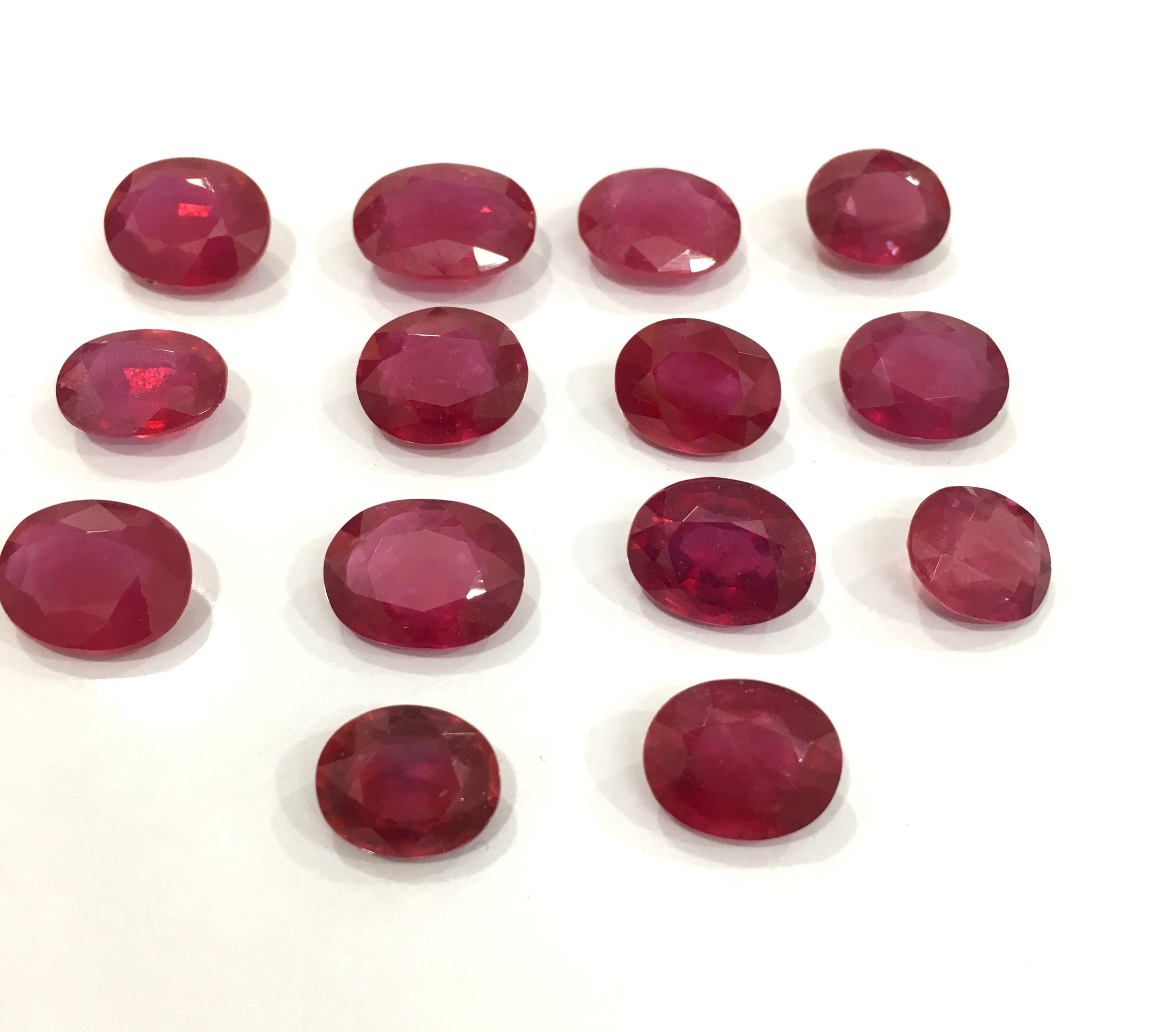 สีชมพูแดง