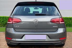 Volkswagen Golf Usado con Volante a la Izquierda/Derecha - Product Image 3