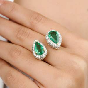 Nueva colección única de Esmeralda natural y anillo de compromiso ajustable de piedra doble de diamante en oro amarillo sólido de 18K - Product Image 4