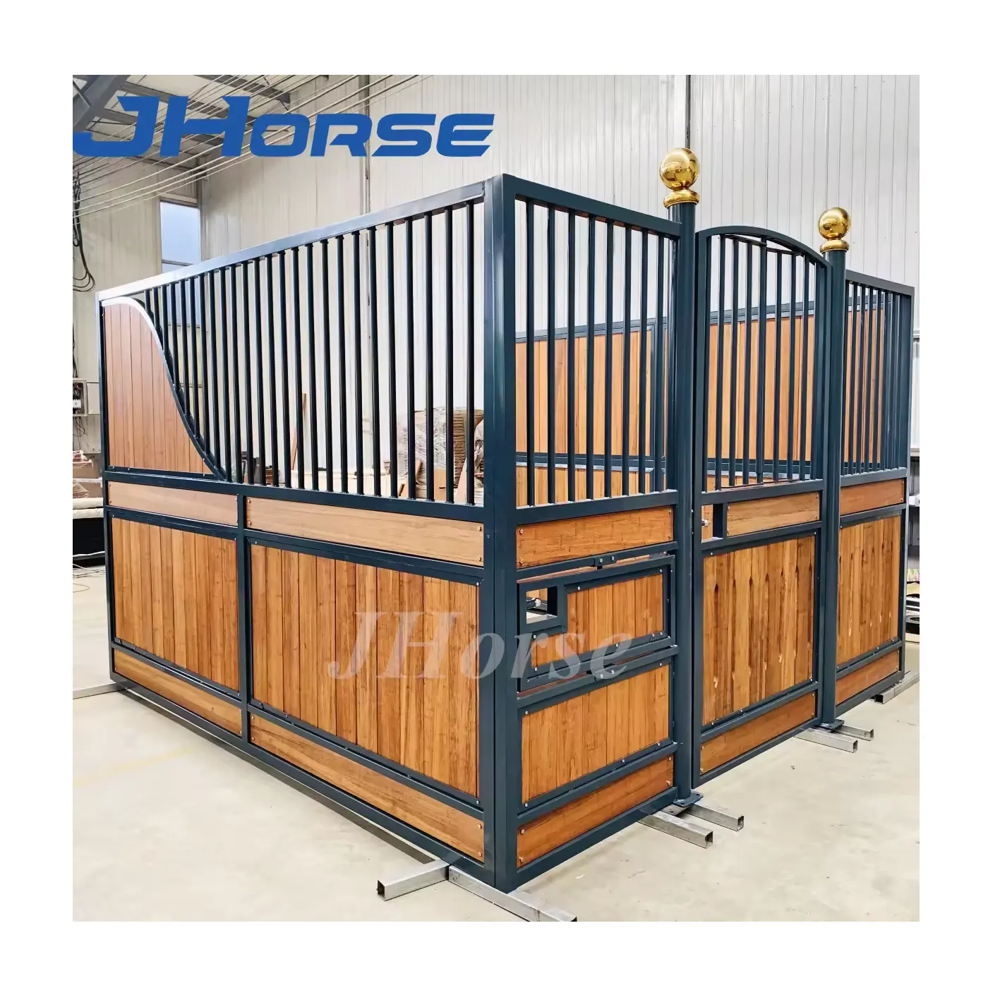 Pre Built Modern Boarding Wooden Equine Products Equestrian Welding Horse Stable Stall Manufacture
