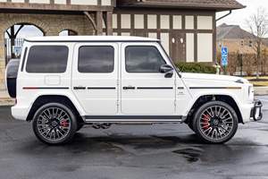 Mercedes-AMG G63 2025, 4.0L Turbo Híbrido V8, Tracción en las Cuatro Ruedas, Automático de 9 Velocidades, SUV/Crossover - Product Image 2