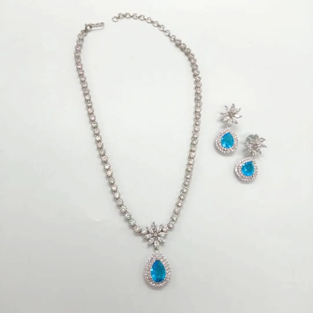 Tốt nhất bán Thanh Lịch Kiểu dáng đẹp thiết kế màu xanh kim cương lấp lánh Necklace sets đối với phụ nữ sử dụng có sẵn với giá bán buôn