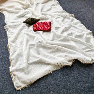 Sari Blanco de Organza de Chifón Puro VASTRA COTTAGE con Bordado Butti, Borde de Encaje de Espejo y Blusa Tejida en Contraste, Ropa Festiva - Product Image 4