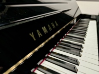 TOP Yamahas U1A Upright Piano Smooth TouchBlack Finish Solid Wood Soundboard Classic Design High Quality 400+ U1
