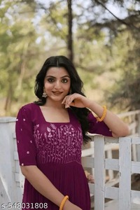 Vestido Elegante para Mujer de la India y Pakistán, Material Georgette, Tradicional para Bodas Haldi, Secado Rápido, Corte Regular - Product Image 2