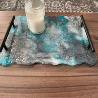 Plato de Resina Hecho a Mano con Esmalte de Color, Logotipo Personalizado, Diseño Artístico Duradero y Lujoso para el Hogar, Eventos, Bodas y Familia