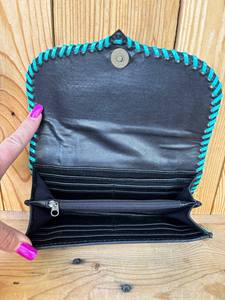 Conjunto de pulsera de mano triple de cuero genuino occidental de inspiración Vintage para mujer, función RFID, cierre a presión listo para viajar - Product Image 3