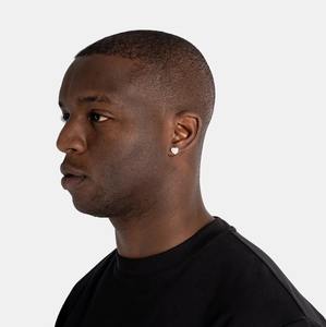 Boucles d'oreilles de luxe en forme de coeur pour hommes et femmes ton argent glacé Micro pavé diamant Style Hip Hop bijoux - Product Image 2