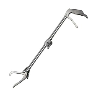 2025 nouveauté attrape-serpent avec grande ouverture mâchoire solide crochet de serpent à déplacement facile risque minimal d'endommager les pièges à reptiles - Product Image 5