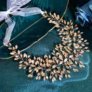 ที่คาดผมเจ้าสาว Bridella BHP237 สีเงินและสีแชมเปญประดับคริสตัล สำหรับงานแต่งงาน งานพรอม และงานพิธีการ - Product Image 2