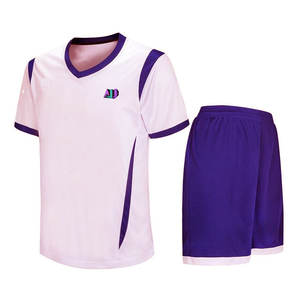 Tenue de football pour homme, performance durable, respirante, légère, conçue pour la durabilité, le confort, l'utilisation répétée, toutes saisons - Product Image 1