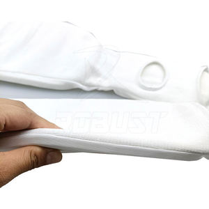 Espinilleras con diseño simple para entrenamiento en el gimnasio y seguridad de las piernas durante las sesiones. - Product Image 2