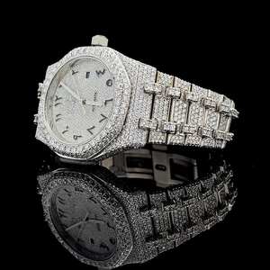 Lujoso reloj hecho a mano con diamantes de moissanita, esfera con números arábigos, movimiento de cuarzo, estilo Hip Hop para hombres y mujeres - Product Image 3