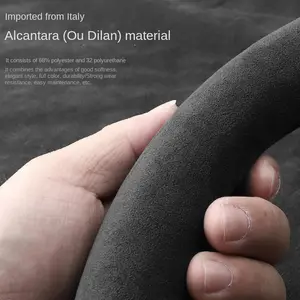 غطاء عجلة القيادة الشتوي الرياضي الممتاز المضاد للصدأ المصنوع من جلد الغزال للسيارات المضادة للصدأ