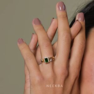 Bague en or massif 10 carats fabriquée à la main forme émeraude bague émeraude cultivée en laboratoire bague Halo émeraude délicate ton métal personnalisé/pureté - Product Image 6