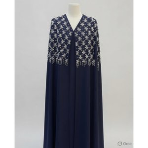 Abaya en satin bleu marine ornée de fleurs argentées, coupe évasée - Product Image 1