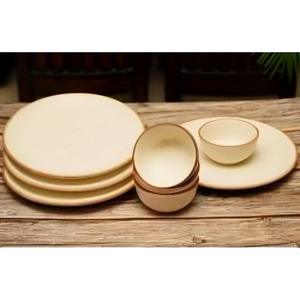 Eleve la hora de la comida con este elegante juego de vajilla duradero, ideal para uso diario, cenas o eventos familiares - Product Image 1