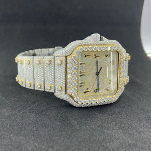Montre en quartz glacée avec diamants en moissanite, conçue pour un style de luxe moderne et un éclat intemporel - Product Image 2