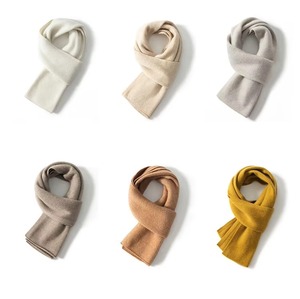 Bufanda personalizada de alta calidad al por mayor para hombres y mujeres, bufanda larga de lana de color sólido para Otoño e Invierno - Product Image 6