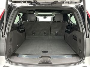 2023 แคดิลแลค เอสคาเลดี เอสวี พรีเมียม ลักชัวรี ขับเคลื่อน 4 ล้อ ภายในสีเข้ม เบาะหนัง เกียร์อัตโนมัติ เครื่องยนต์เทอร์โบ ยาง R16 - Product Image 5