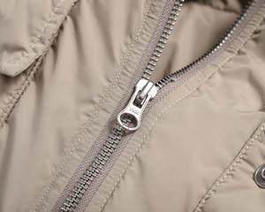 Chaqueta de béisbol de bombardero universitario de satén para hombre de estilo callejero, ropa informal con posición de logotipo frontal a prueba de viento - Product Image 2