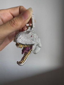 จี้ไดโนเสาร์เงินแท้ 925 สไตล์ฮิปฮอป ประดับโมอิสซาไนต์ รูปหน้าสัตว์ ปรับแต่งได้ เครื่องประดับชาร์มคุณภาพสำหรับผู้ชายและผู้หญิง เหมาะสำหรับเป็นของขวัญ - Product Image 4