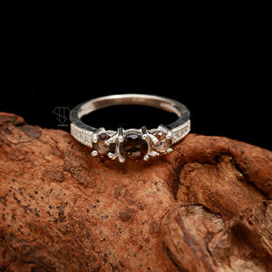 Vente en gros de bagues en argent sterling massif 925 en forme de pierre naturelle fumée pour mariage ou fête bijoux fins - Product Image 5