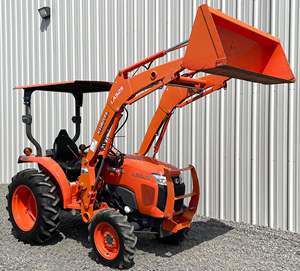 2022 33hp Kubota L3301 Tracteur agricole avec chargeur frontal disponible - Product Image 1