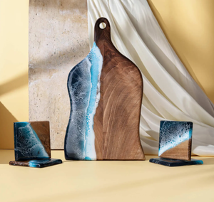 Planche à découper personnalisée de luxe Design Ocean Wave Acacia Noyer Bois d'olivier Résine époxy durable pour servir la vaisselle - Product Image 3