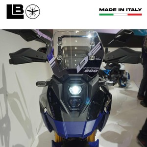 Pellicola Protettiva 3D Autoadesiva in Gel per Parabrezza Moto Suzuki V-Strom 800DE - Product Image 3
