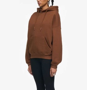 Sudadera con capucha de lana suave para mujer de alta calidad Sudadera informal multicolor con cuero para uso diario y al aire libre - Product Image 3