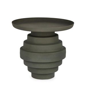 โต๊ะกาแฟโลหะที่ได้แรงบันดาลใจจากวินเทจที่มีเสน่ห์แบบชนบทและทำจากวัสดุที่เหมาะกับพื้นที่นั่งเล่นสไตล์ย้อนยุค - Product Image 3