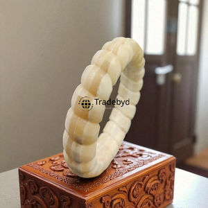 Brazalete con Incrustaciones de Hueso, Joyería de Moda Hecha a Mano de Primera Calidad, Artesanía Elegante con Engaste de Bisel para Regalo Unisex por Tradebyd - Product Image 4