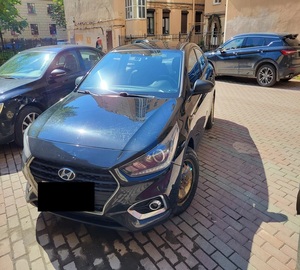 Solaris II 2019, faible kilométrage, moteur silencieux, transmission automatique, toit ouvrant panoramique, phares à LED - Product Image 1