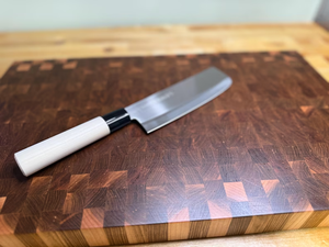 Planche à découper en bois lisse idéale pour les chefs de l'artisanat en croissant - Product Image 4