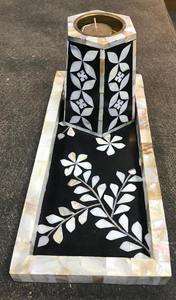 Plateau de service artisanal en bois et résine de Dubaï avec incrustation de nacre pour la décoration de la maison et les cadeaux du Ramadan - Product Image 5