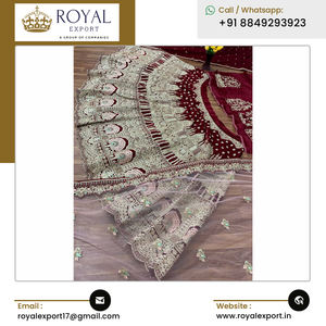 Présentation de New Maroon Bridal Wear Velvet Lehenga Choli avec broderie du vendeur indien le plus coté - Product Image 4