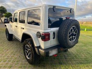Jeep Rubicon X 2024 Usado en Excelentes Condiciones, 4 Puertas, Tracción en las Cuatro Ruedas, Volante a la Izquierda, Interior Oscuro, Control de Crucero Adaptativo, Asientos de Tela - Product Image 2