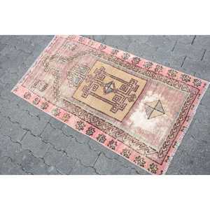 Alfombra Turca Vintage, Alfombra de 2.2x4 pies, Alfombra Roja con Pequeños Puntos - Product Image 2