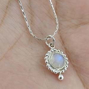 Collar de Plata de Ley 925 con Piedra Lunar y Gema Natural Arcoíris, Hecho a Mano, Piedra de Nacimiento de Junio, Joyería Religiosa Cristiana - Product Image 2