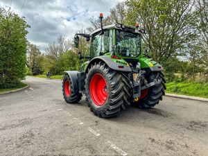 Tractor Agrícola Fendt 4x4 de 110HP de Alto Rendimiento para Motor Diésel, Tractor Compacto Utilitario para Uso Agrícola Pesado - Product Image 3