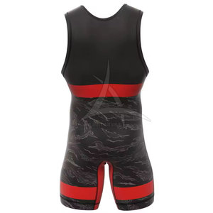 Vêtements de sport pour hommes en polyester/spandex respirant, à séchage rapide, écologiques, imprimés sur mesure, fabriqués au Pakistan - Product Image 4