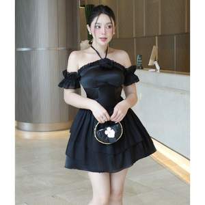 Robe sophistiquée au-dessus du genou avec col en V et manches bouffantes Style doux et taille naturelle pour les fêtes à bon prix - Product Image 3